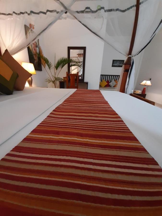 Hotel Chanara シギリヤ エクステリア 写真