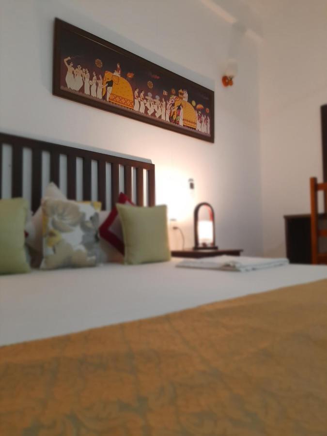 Hotel Chanara シギリヤ エクステリア 写真